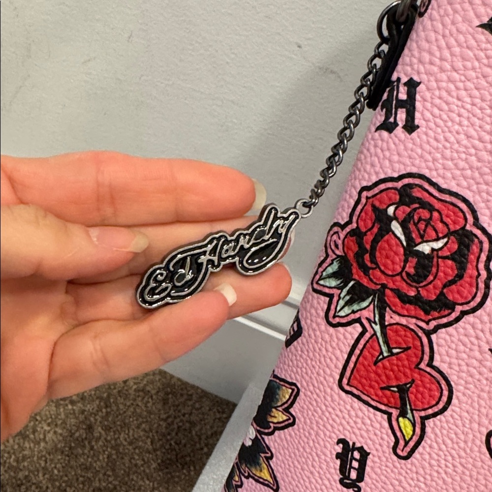 Ed Hardy skull and roses tote shoulder bag purse NWT - Picture 4 of 7
